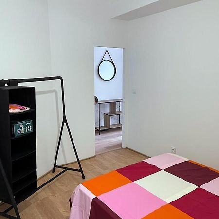 Le Colore- T2 Confortable Avec Vue Sur Nerac Ngoại thất bức ảnh