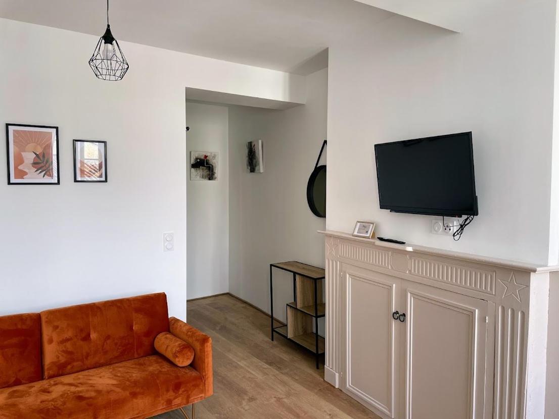 Le Colore- T2 Confortable Avec Vue Sur Nerac Ngoại thất bức ảnh